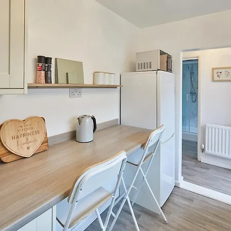 Host & - The Railway *